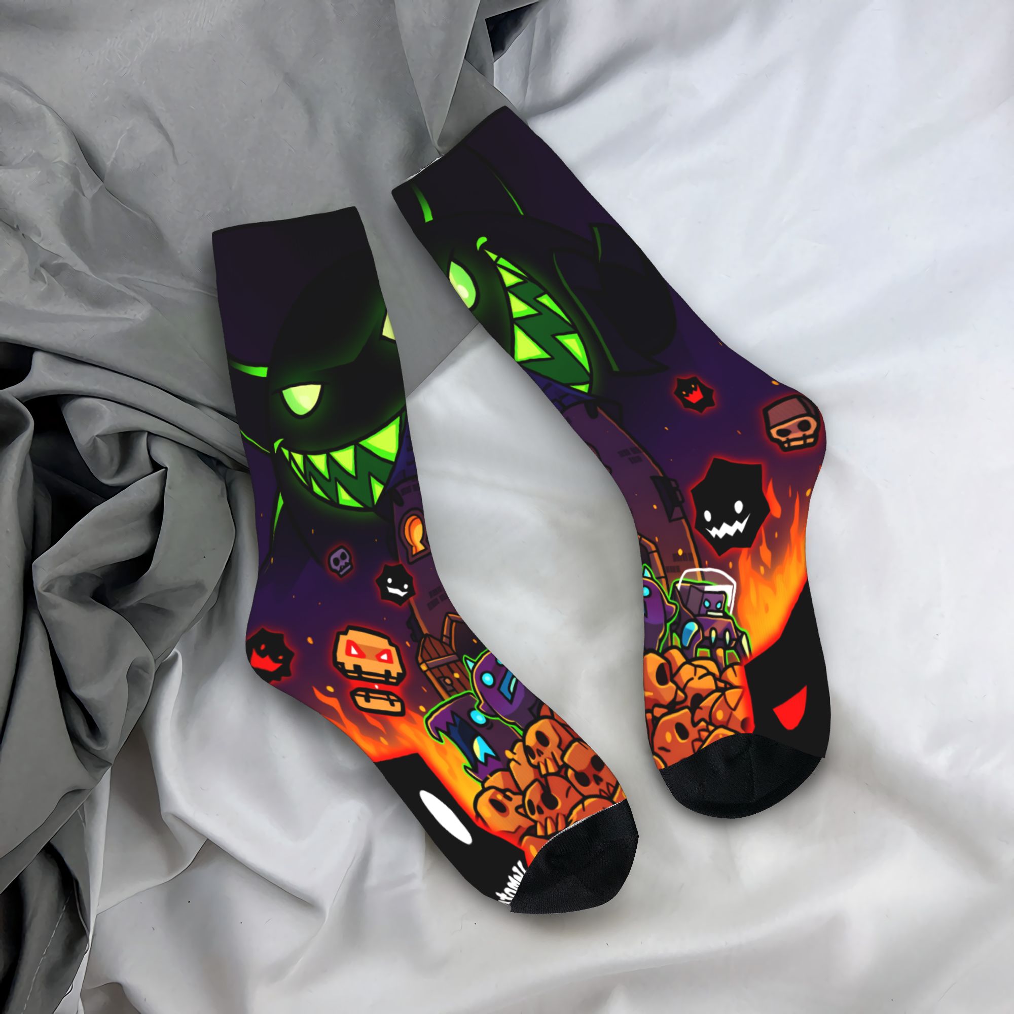 Gaming Accessories Ideas - Geometrie Gaming Dashed Strümpfe Lustige Socken
