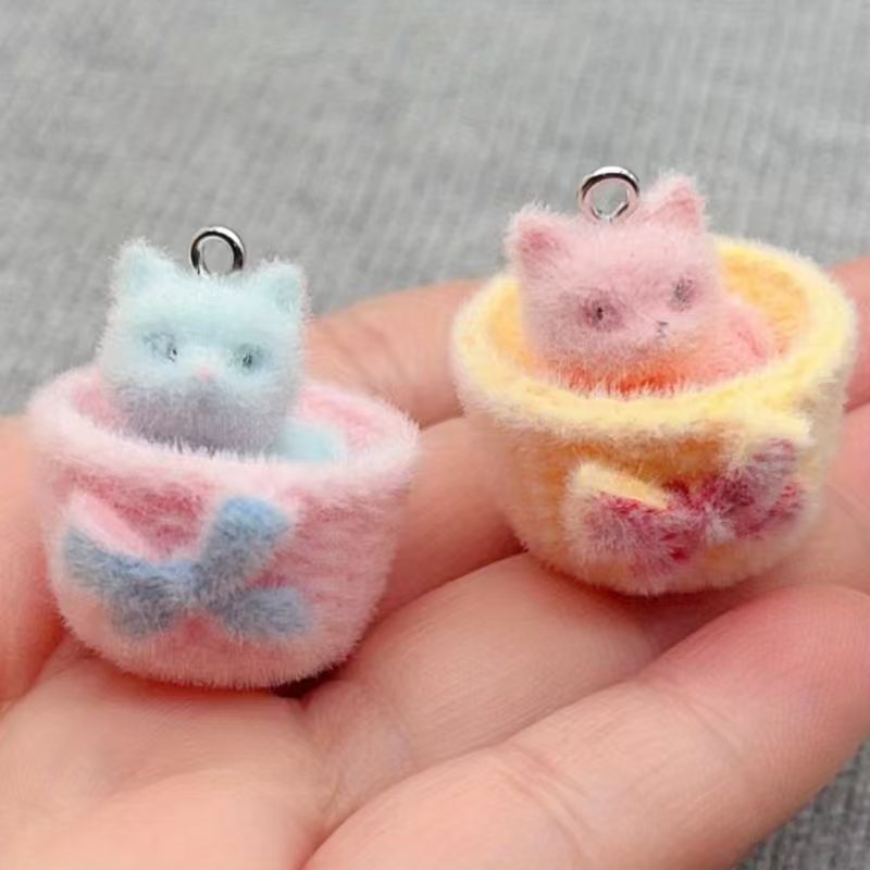 4 Stück 3D-Plüsch-Katzenanhäng – Gaming Accessories Gifts Bewertung und Preis